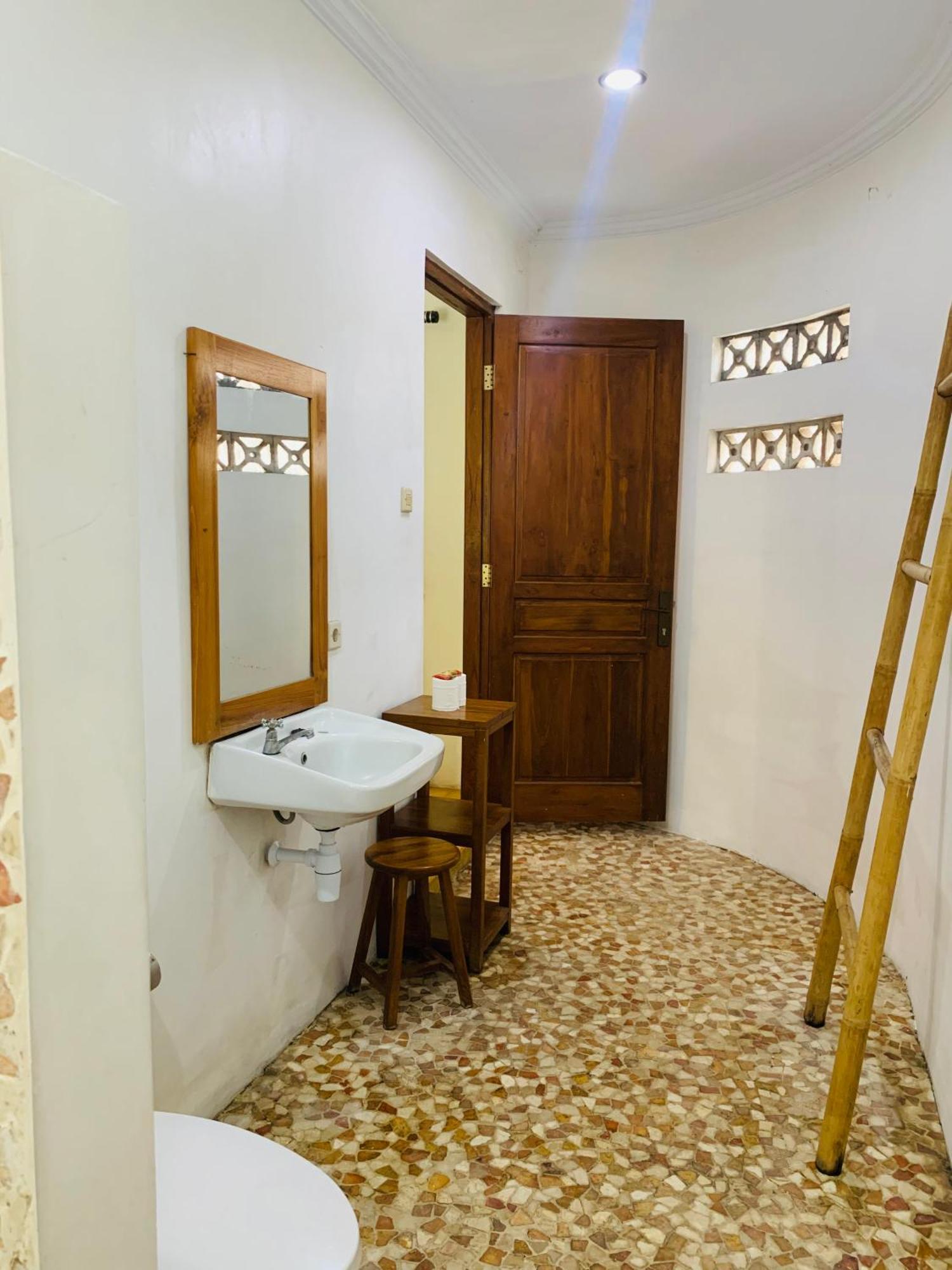 Villa Bougenville Yogyakarta Esterno foto