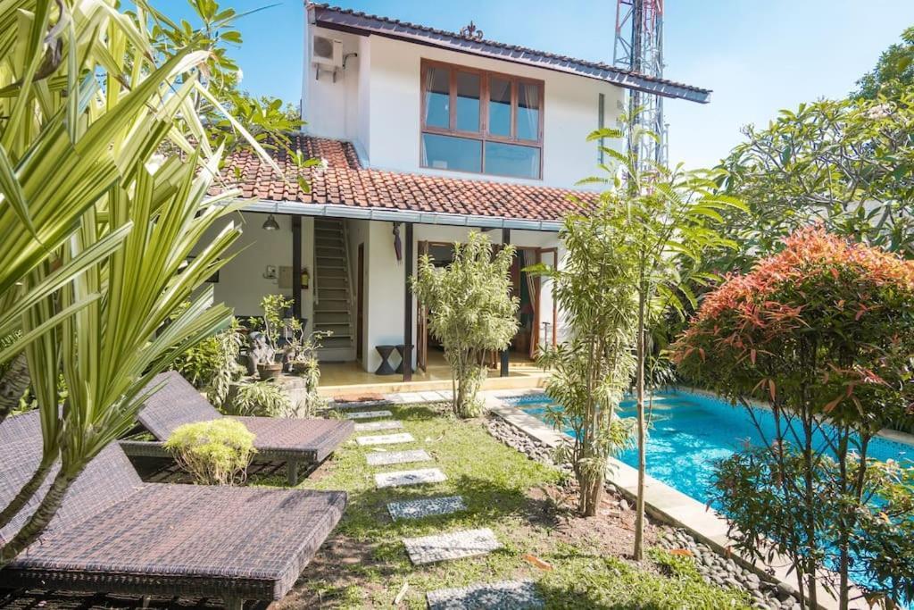 Villa Bougenville Yogyakarta Esterno foto